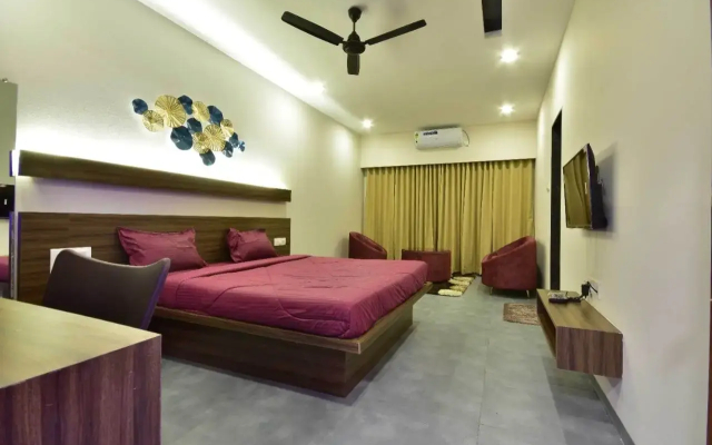 Hotel Amit executive Karad