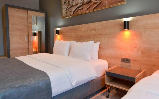 Mi̇lls Hotel