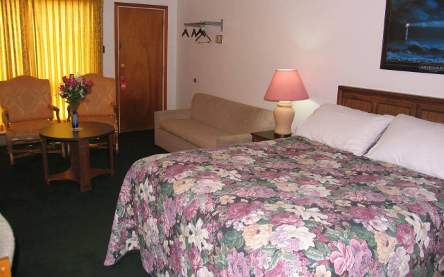Seven Oakes Motel