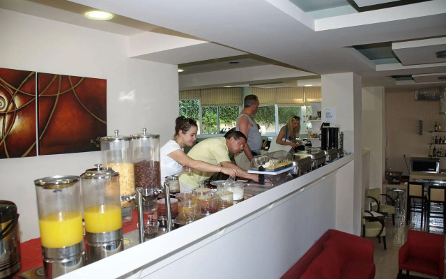 Glyfada Beach Hotel