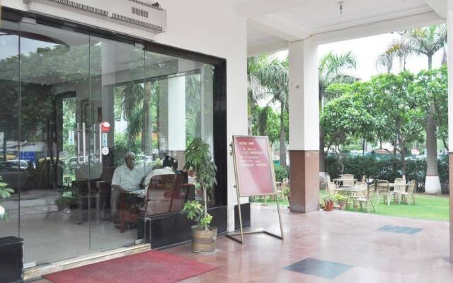 OYO Premium Old Gurgaon