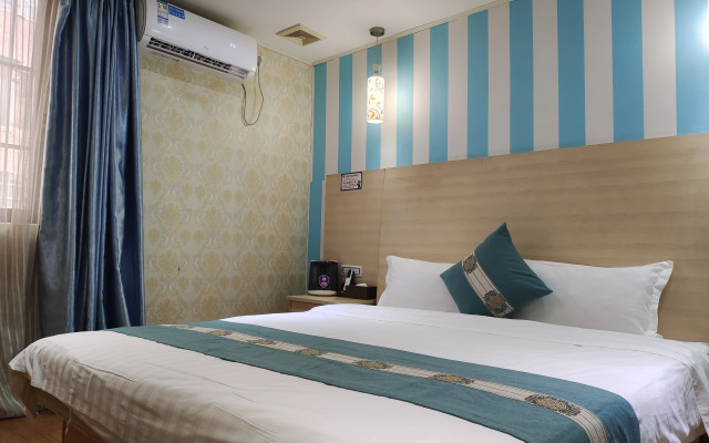 CMAX Hotel