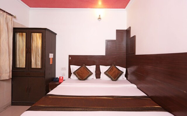 OYO 3033 Radiant Hotel
