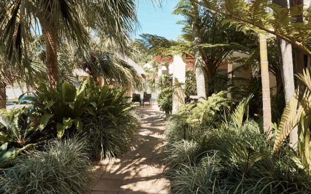 Sea Change Beachfront Apartments
