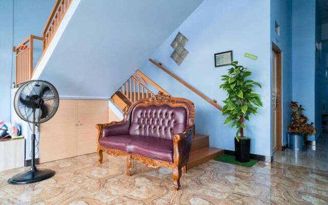 RedDoorz Syariah near Taman Siring 2