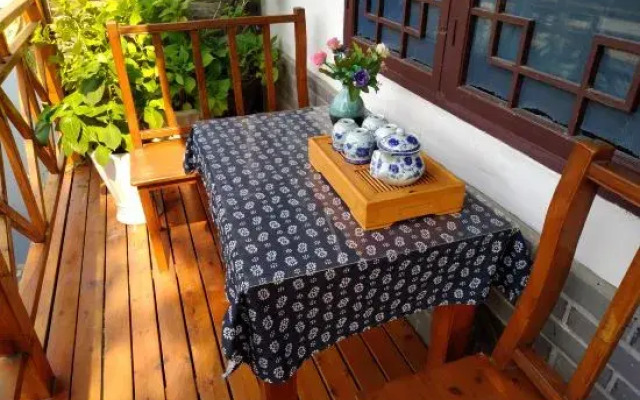 Xiaoqiao Renjia Inn