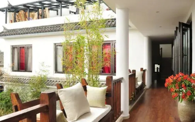 Jingui Hotel