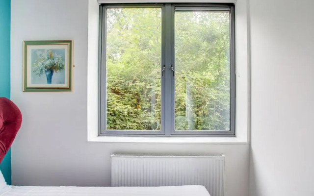 Elegant Apartment in Milton Keynes near Snozone