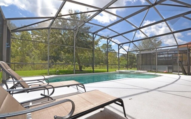 Summer Sparkle 4 Bedroom Home by RedAwning