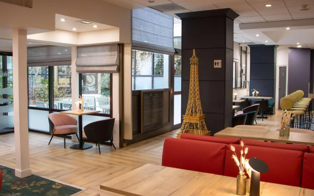 Mercure Paris Centre Tour Eiffel Hotel