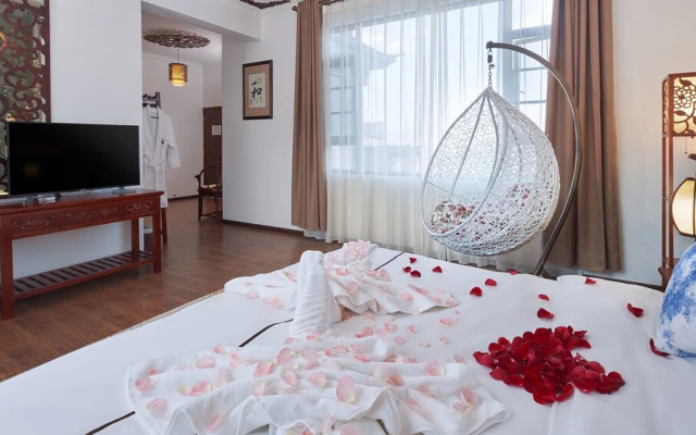 Floral Hotel Dali Yixin Yard