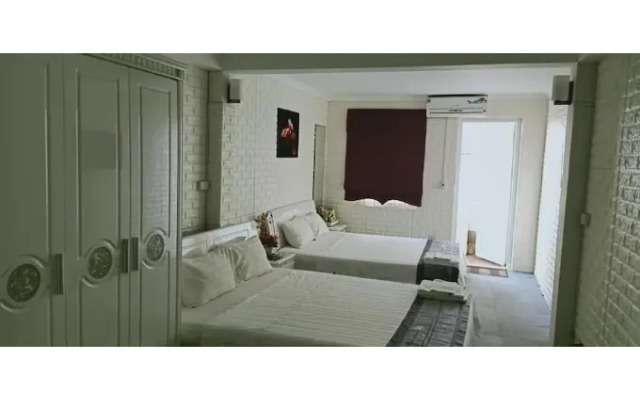 Hong Gia Tue Hotel
