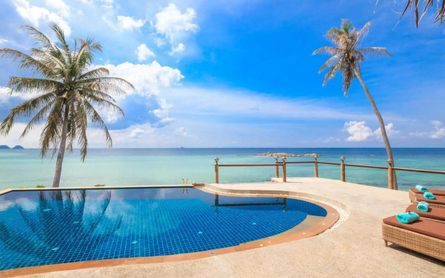 Beyond The Blue Horizon Villa Resort