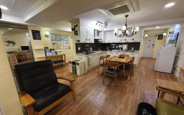 Blueboat Guesthouse Nampo - Hostel