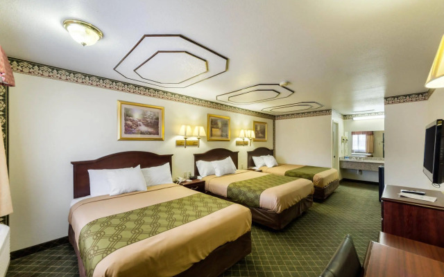 Three Rivers Executive Inn & Suites By OYO