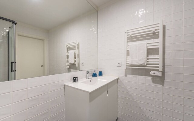 GuestReady - Starry Night Balcony