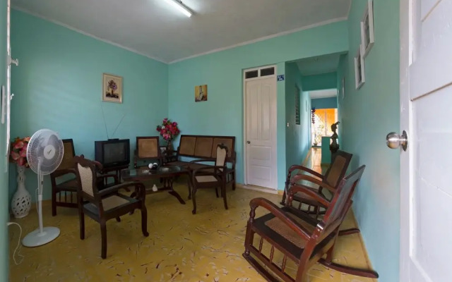 BlueRoom Cari y Famlia