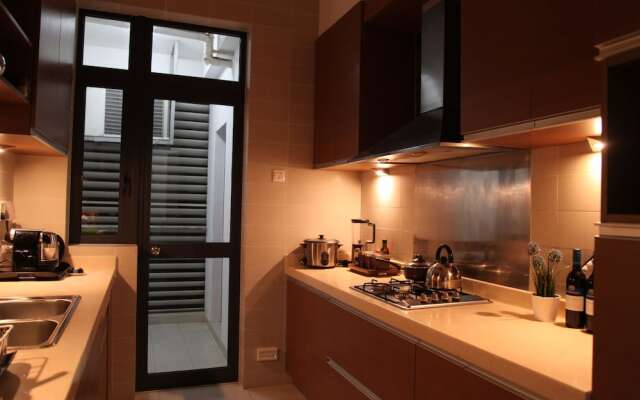 Carlsen Residence