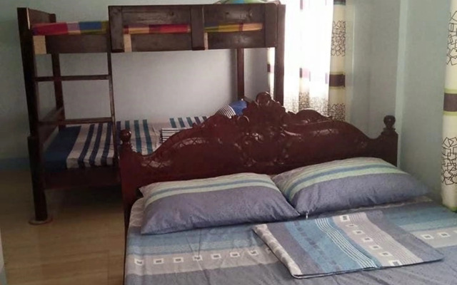 Den's Transient House