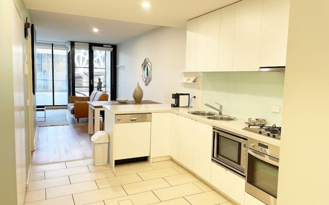 Waterfront Melbourne Apartments