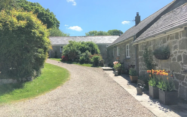 Little Pengelly Farm