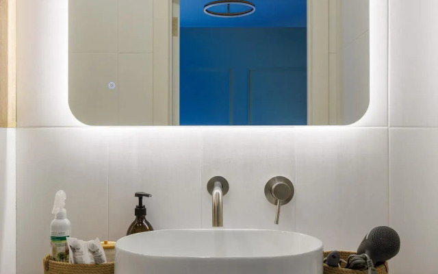 Apartments on 50 let Oktyabrya 63G street (2)