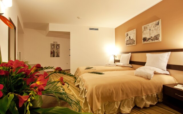 Earth and People Hotel & Spa