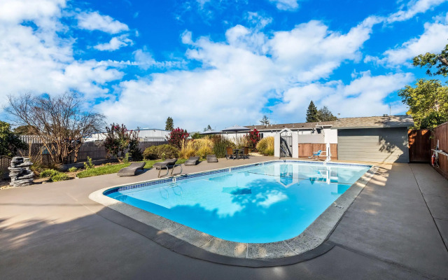 Travelodge by Wyndham Santa Rosa Wine Country