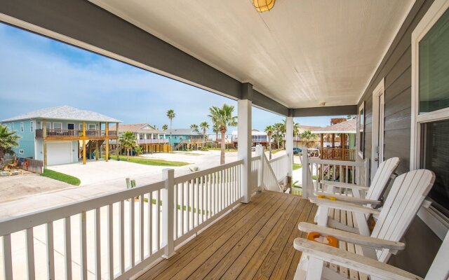 Latitude Adjustment - Private Pool/elevator!