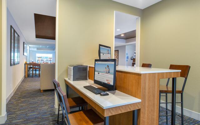 Holiday Inn Express Hotel & Suites Silver Springs - Ocala, an IHG Hotel