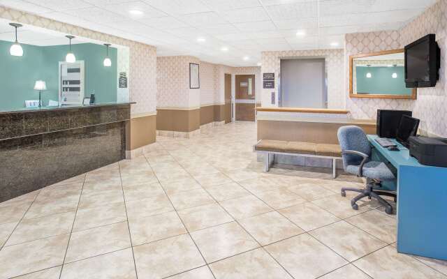 Baymont by Wyndham Janesville