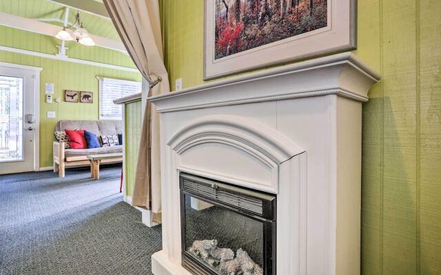 Cheerful Cabin Near Hiking & Big Bear Lake!