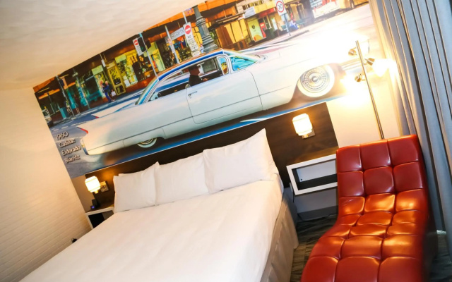Cadillac Motel