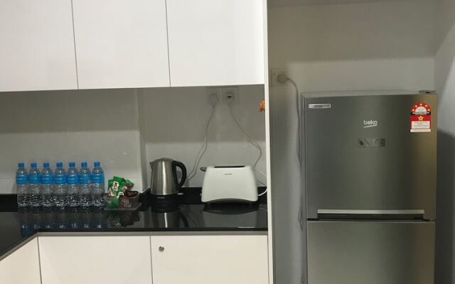 JB Staycation next to Paradigm Mall JB