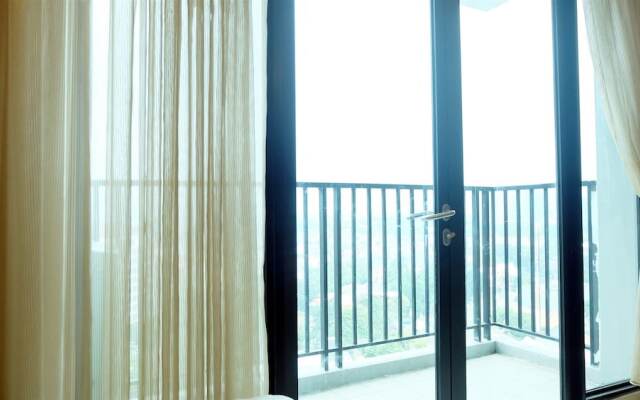 Pondok Indah At Hampton's Park Apartment