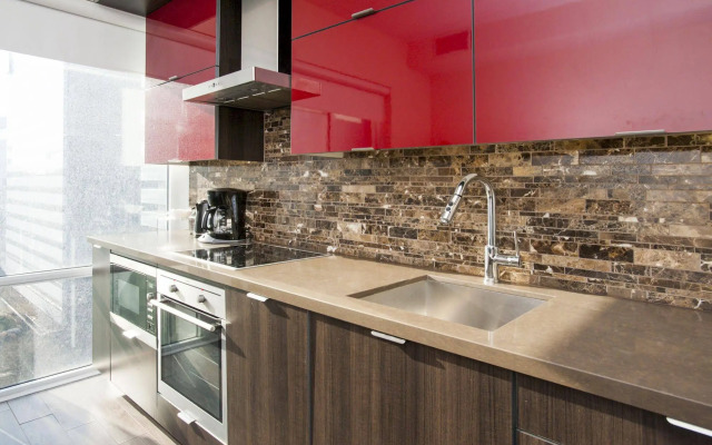 Life Suites Loft - CN Tower
