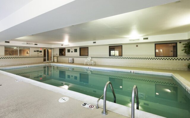 Country Inn & Suites by Radisson, Tinley Park, IL