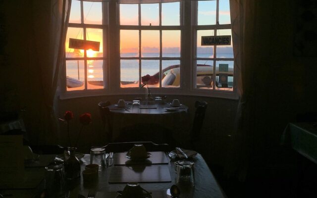 Whitecliff Guesthouse
