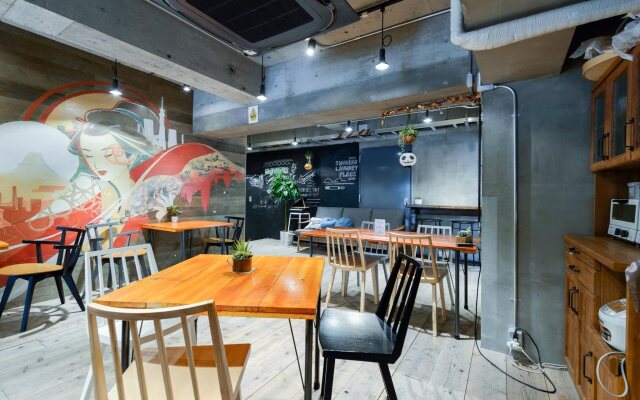 Tora Hotel Asakusa - Hostel
