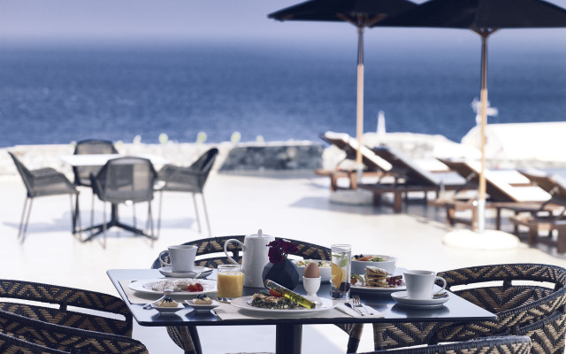 Santo Pure Oia Suites and Villas