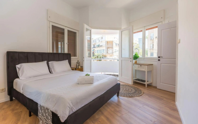 1B Patio beach house premium location w/2 balcony