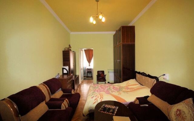 Apartment In The Center