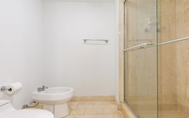 3 Bedroom Condo With Stunning Balcony View