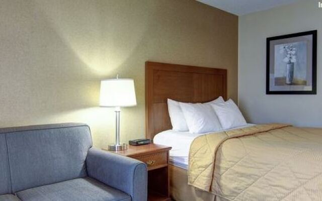 Travelodge Ambassador Bridge Windsor