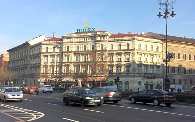 Black Dog Hostel