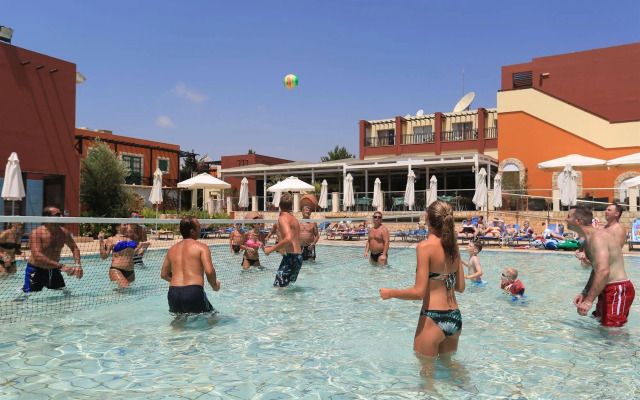 Panas Holiday Village