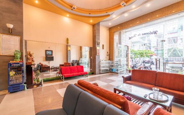 Super Oyo 266 Golden Gate