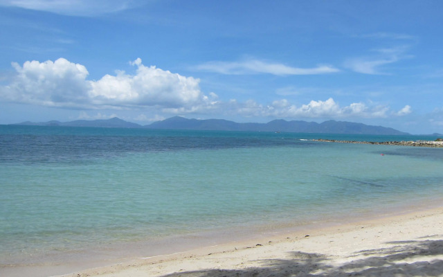 Villa Chok in beachfront villa resort