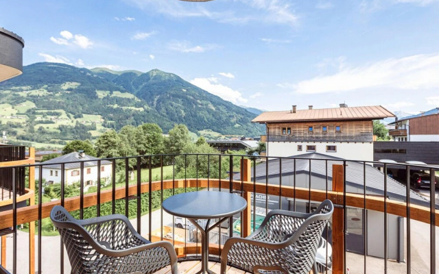 Modern Holiday Apartment With 2 Bedrooms in Fugen