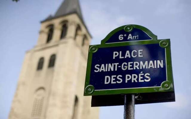 Saint-Germain des Prés Apartment 2